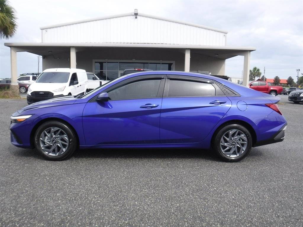 2024 Hyundai Elantra SEL — Sedan — 11,835 mi — Live Oak, FL