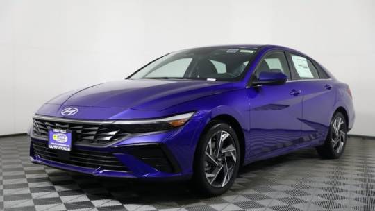 2024 Hyundai Elantra SEL — Sedan — 3,644 mi — Libertyville, IL