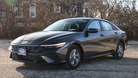 2024 Hyundai Elantra SE — Sedan — 3,246 mi — Libertyville, IL
