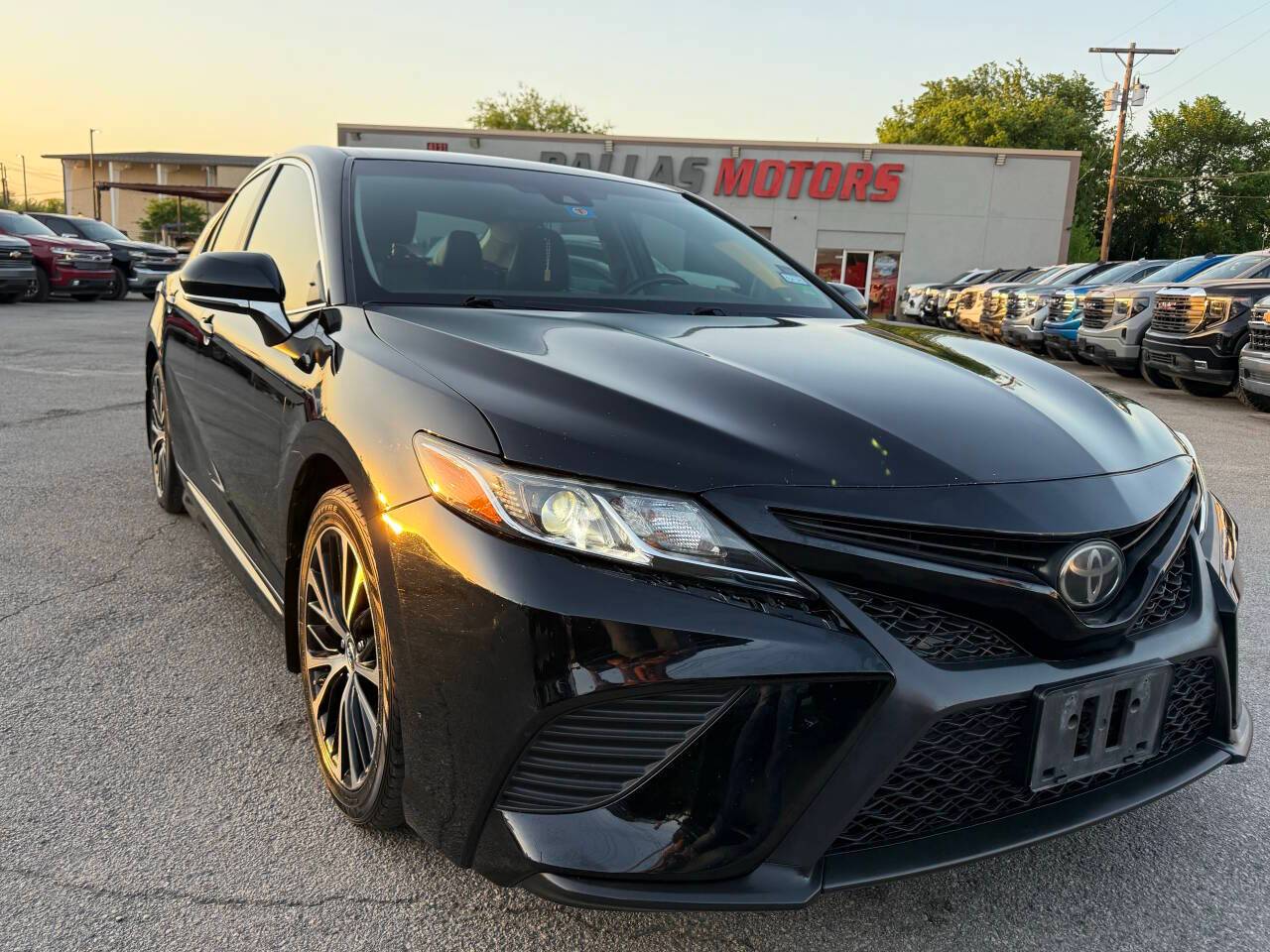 2018 Toyota Camry SE — Sedan — 126,571 mi — Garland, TX