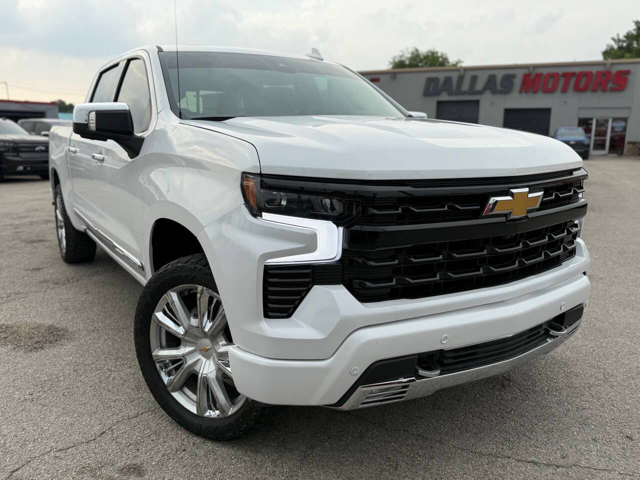2023 Chevrolet Silverado 1500 High Country — Pickup Truck — 18,960 mi — Garland, TX