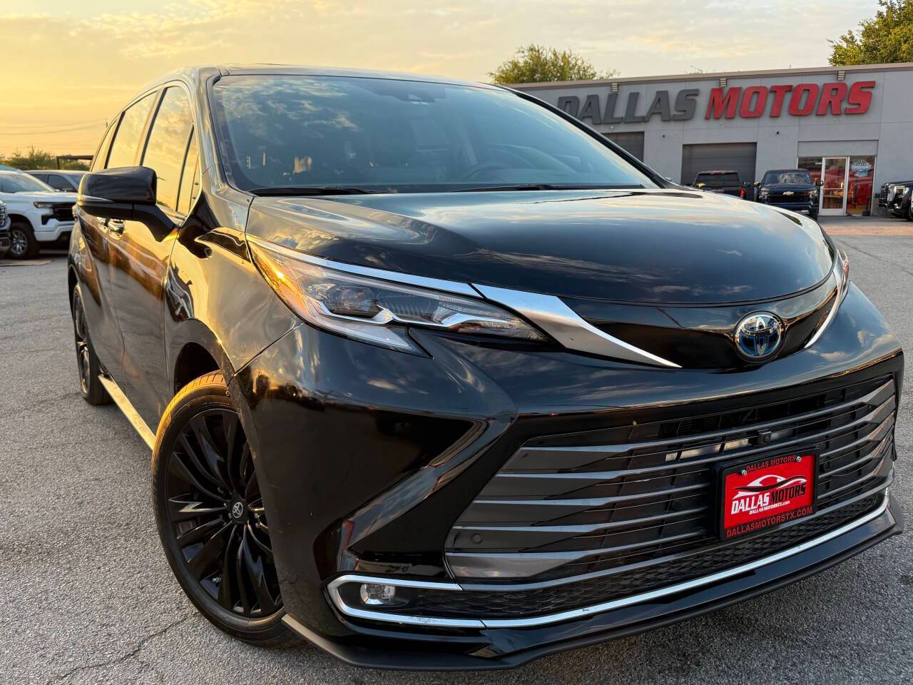 2022 Toyota Sienna Platinum — Minivan — 39,739 mi — Garland, TX