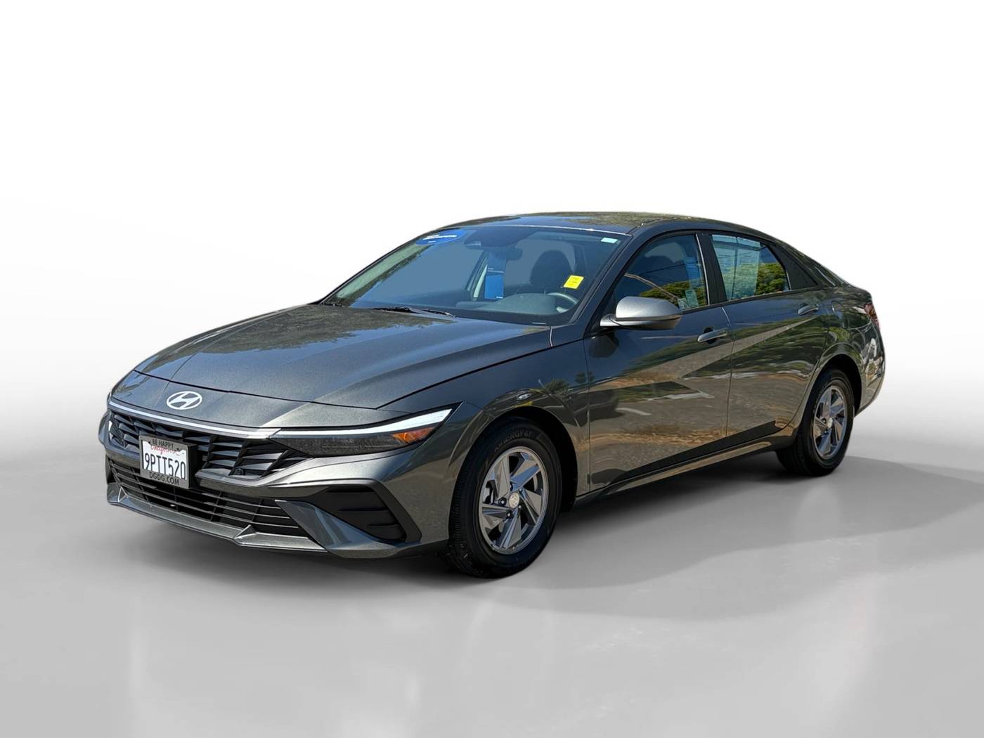2025 Hyundai Elantra SE — Sedan — 5,223 mi — Santa Clara, CA