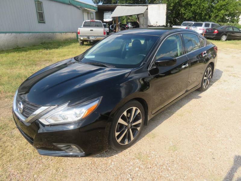 2017 Nissan Altima 2.5 SR — Sedan — 141,000 mi — Austin, TX