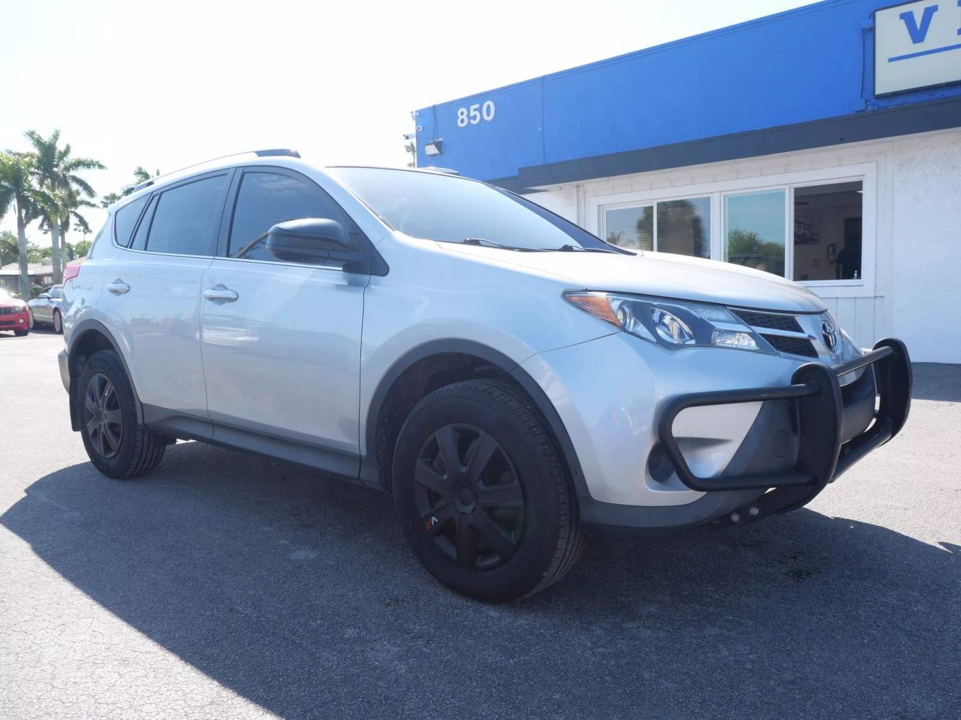 2015 Toyota RAV4 LE — SUV — 143,788 mi — Stuart, FL