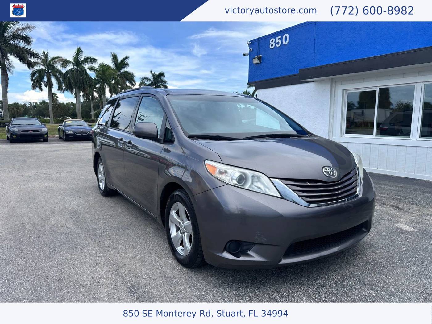 2017 Toyota Sienna LE — Minivan — 105,352 mi — Stuart, FL