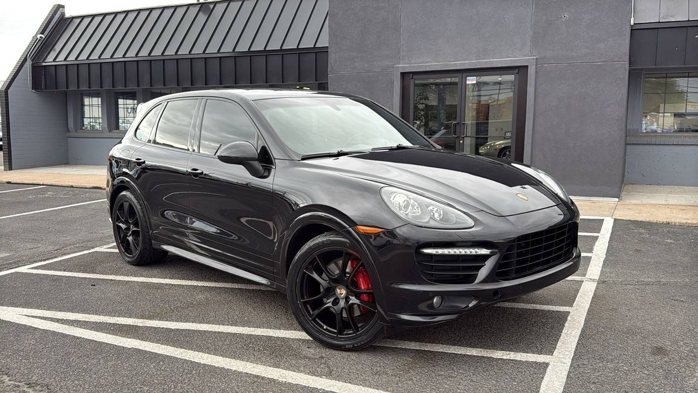 2013 Porsche Cayenne GTS