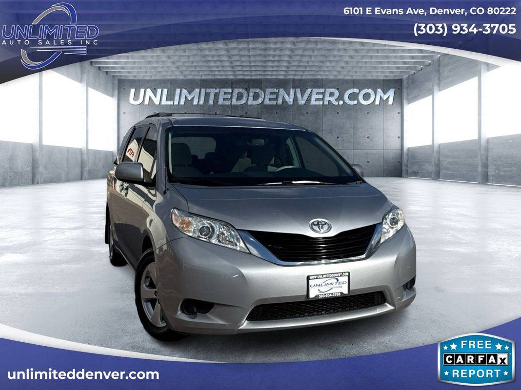 2013 Toyota Sienna LE — Minivan — 136,381 mi — Denver, CO