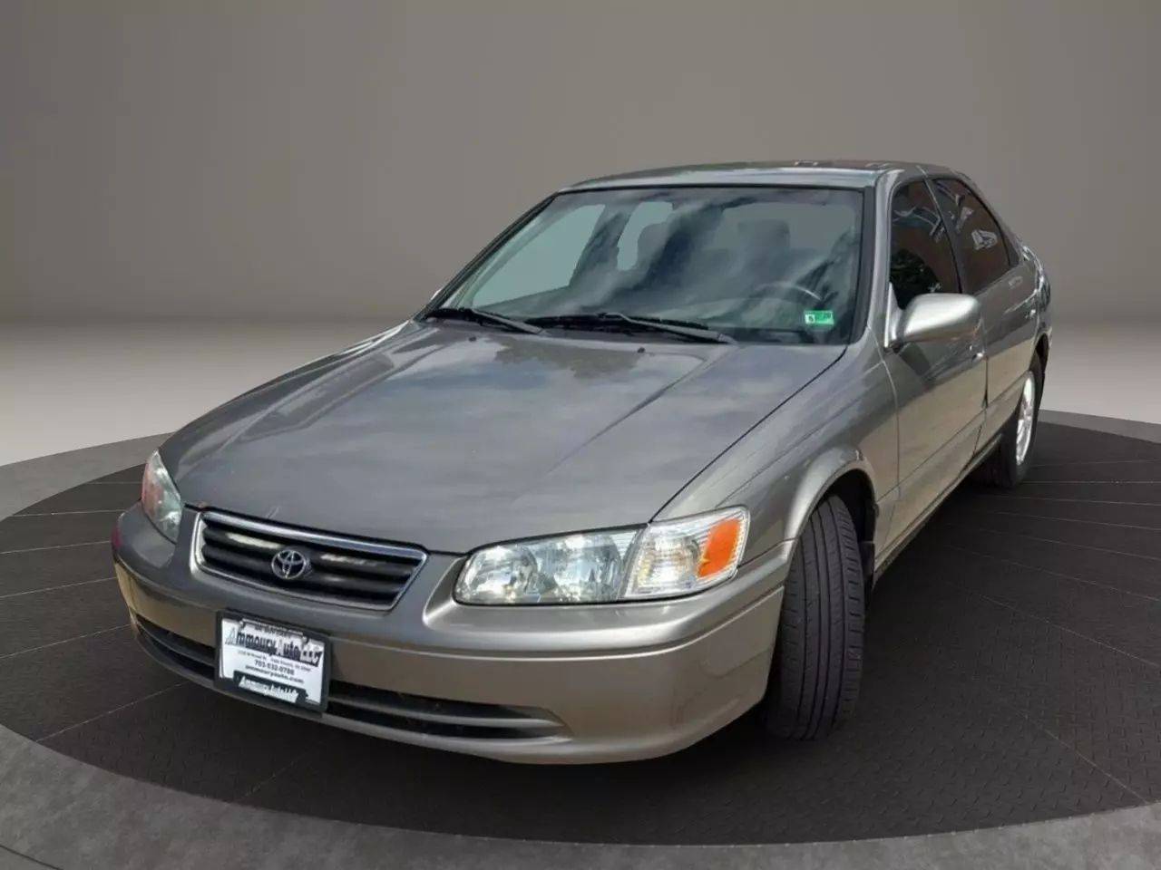2001 Toyota Camry LE — Sedan — 111,150 mi — Falls Church, VA