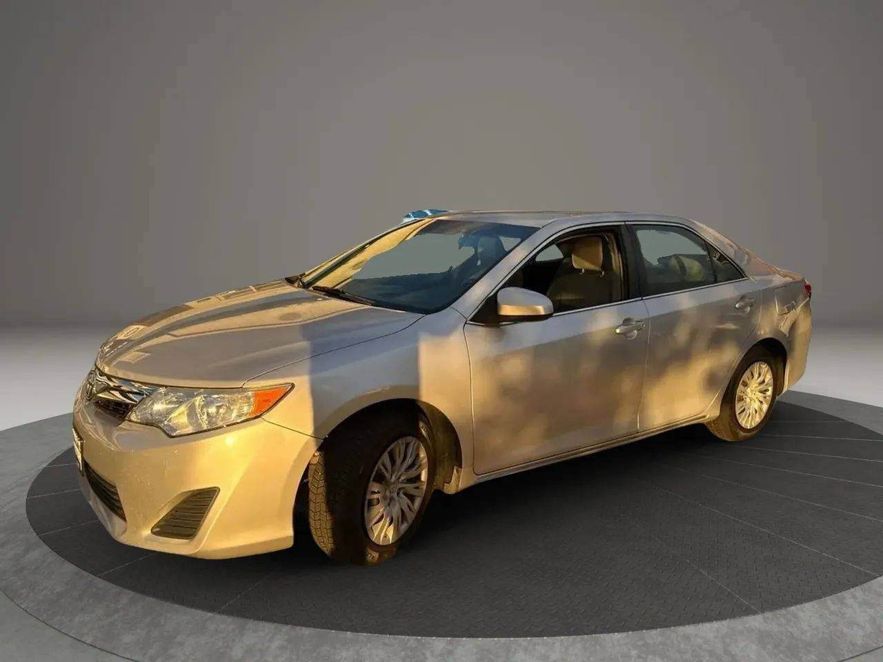 2014 Toyota Camry LE — Sedan — 105,140 mi — Falls Church, VA