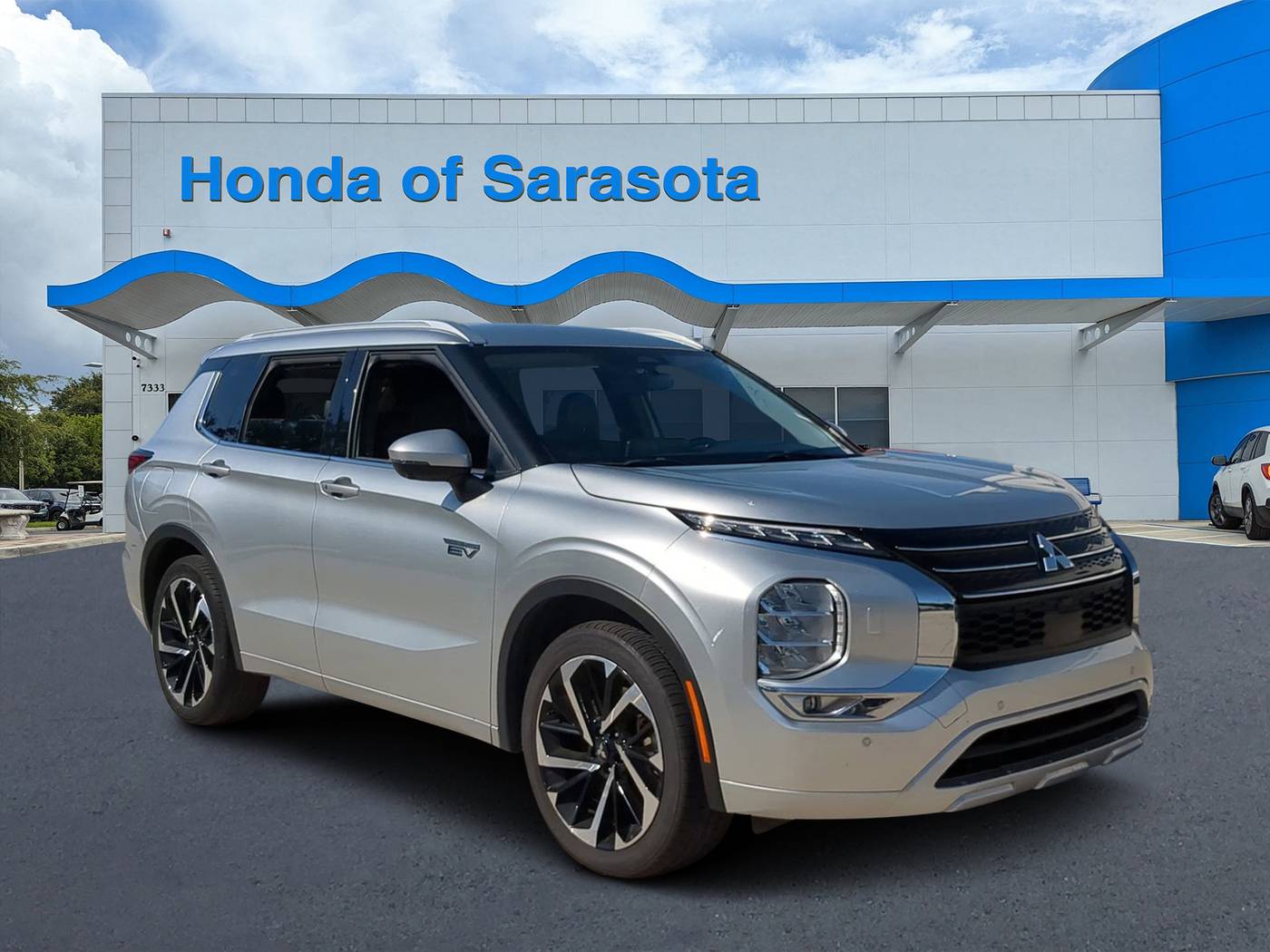 2023 Mitsubishi Outlander Plug-In Hybrid 40th Anniversary — SUV — 42,031 mi — Sarasota, FL