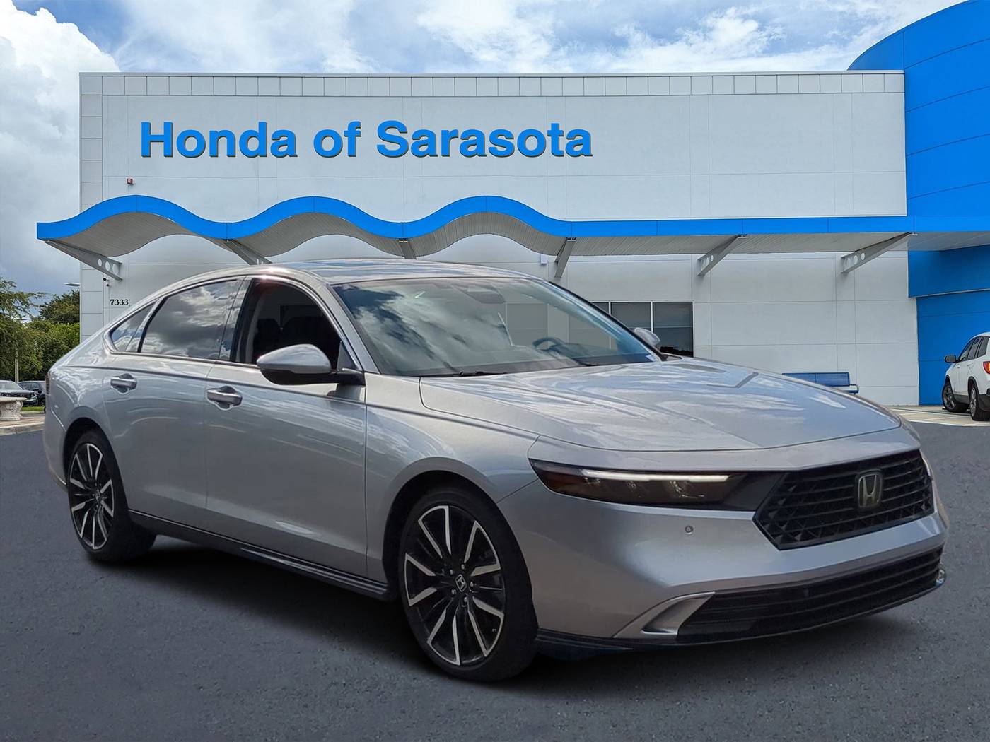 2024 Honda Accord Hybrid Touring — Sedan — 2,106 mi — Sarasota, FL