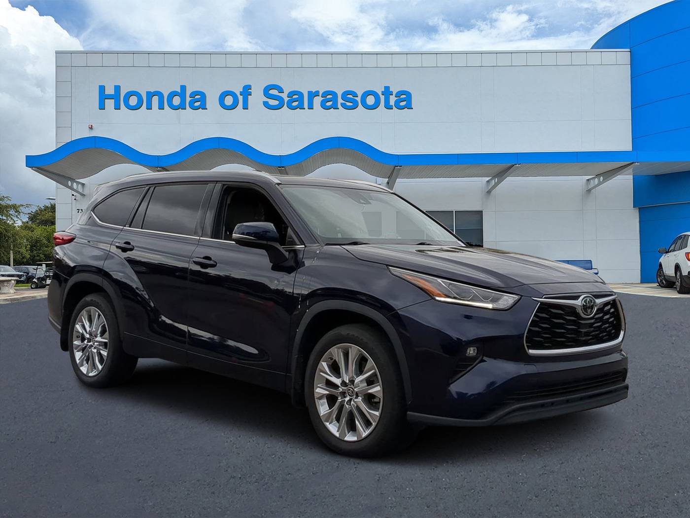 2022 Toyota Highlander Limited — SUV — 30,376 mi — Sarasota, FL