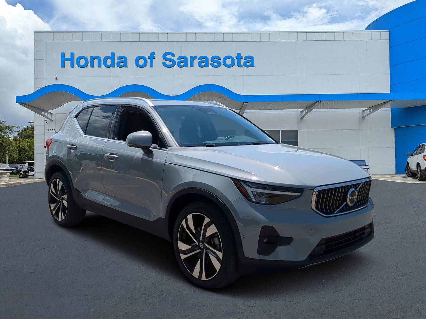 2024 Volvo XC40 Plus — SUV — 14,905 mi — Sarasota, FL