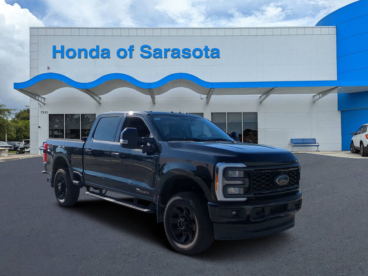 2023 Ford Super Duty F-250 LARIAT — Pickup Truck — 11,399 mi — Sarasota, FL