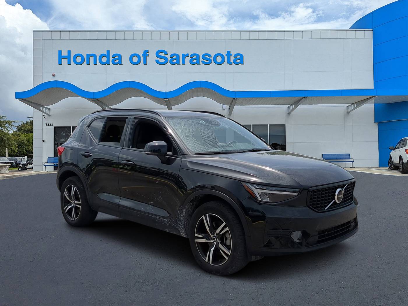 2024 Volvo XC40 Core — SUV — 28,296 mi — Sarasota, FL