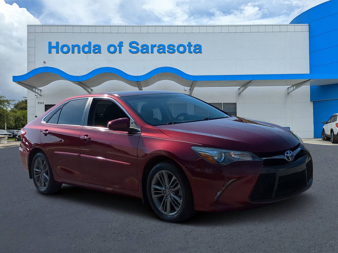2015 Toyota Camry SE — Sedan — 119,666 mi — Sarasota, FL