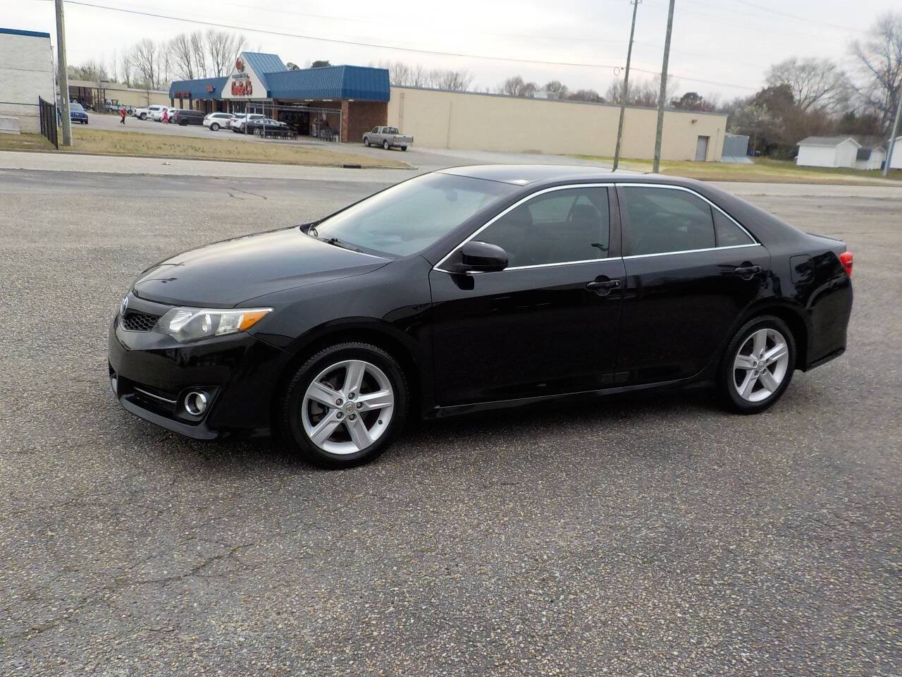 2013 Toyota Camry SE — Sedan — 120,621 mi — Benson, NC