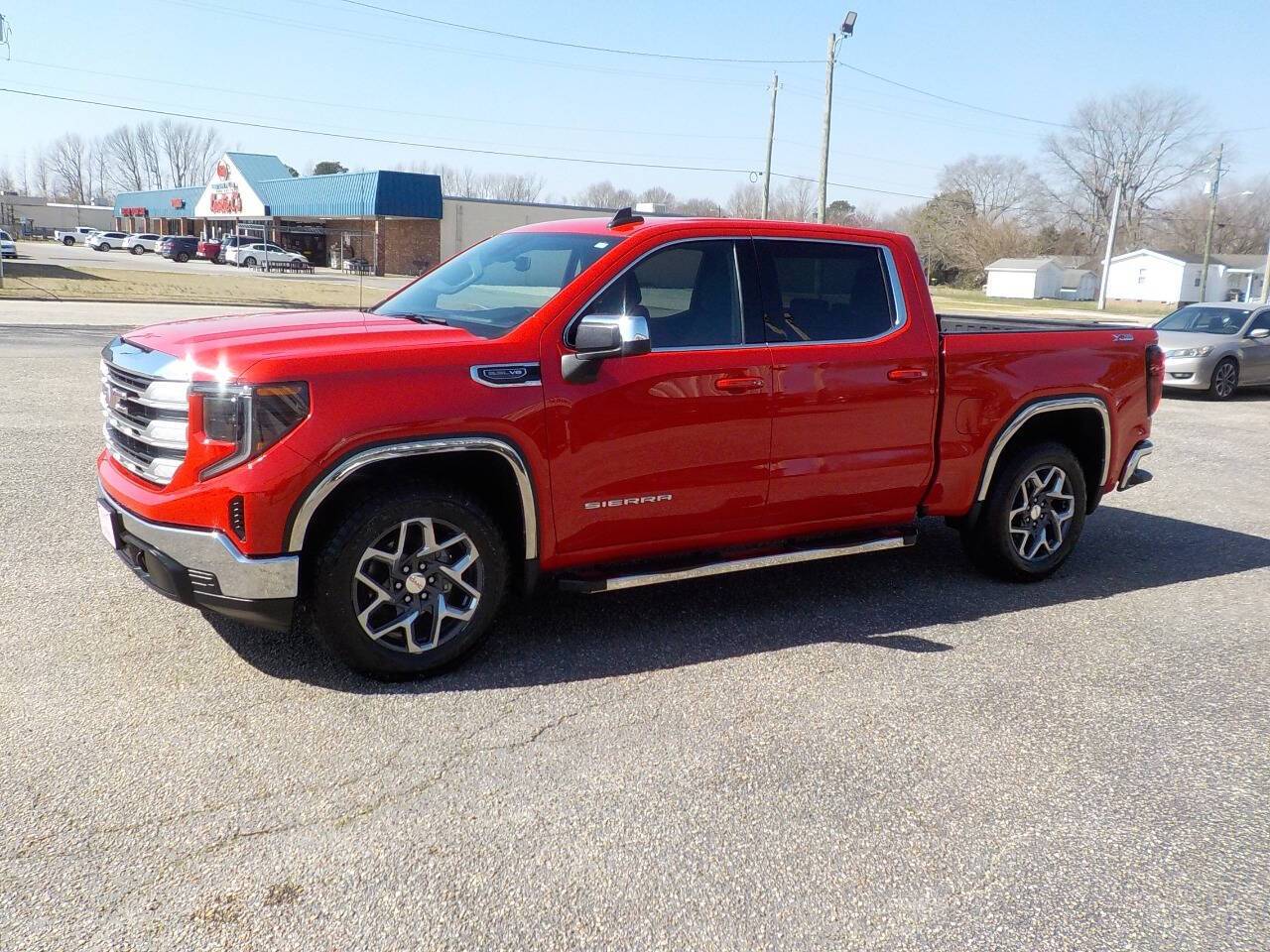 2023 GMC Sierra 1500 SLE — Pickup Truck — 21,094 mi — Benson, NC