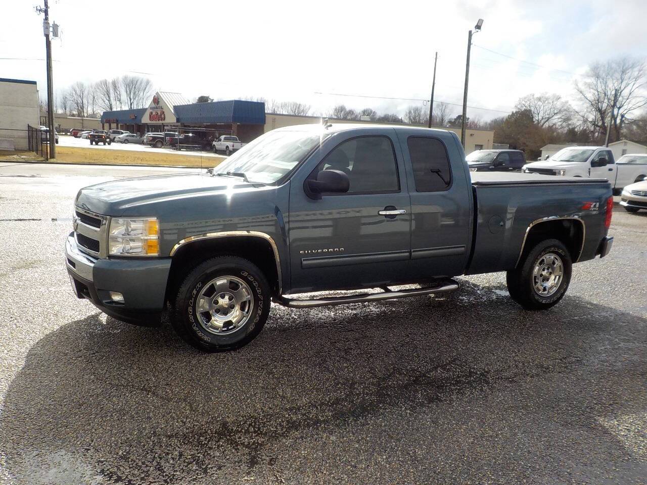 2011 Chevrolet Silverado 1500 LT — Pickup Truck — 124,391 mi — Benson, NC