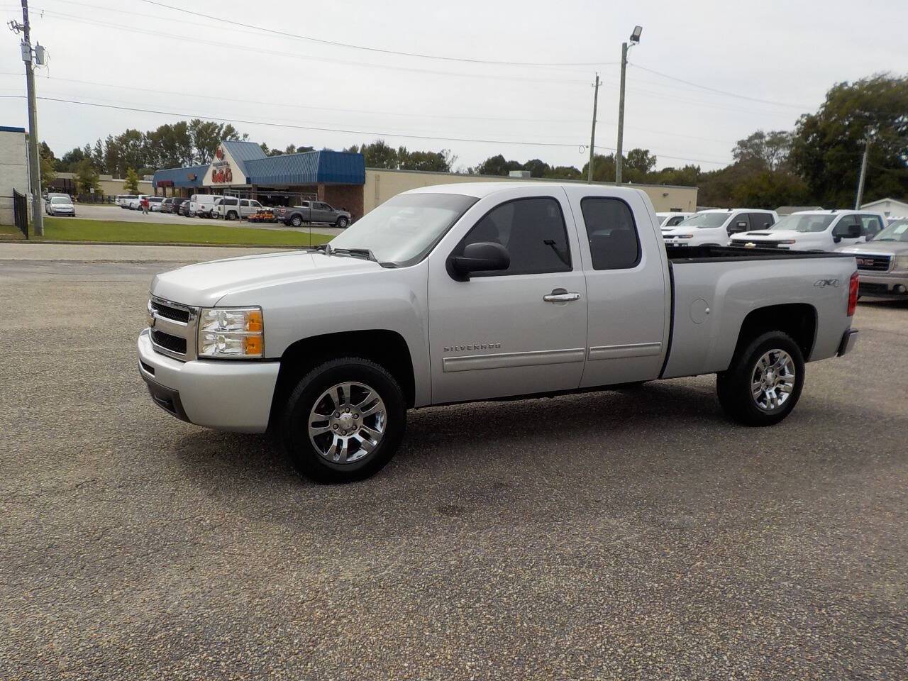 2011 Chevrolet Silverado 1500 WT — Pickup Truck — 96,926 mi — Benson, NC