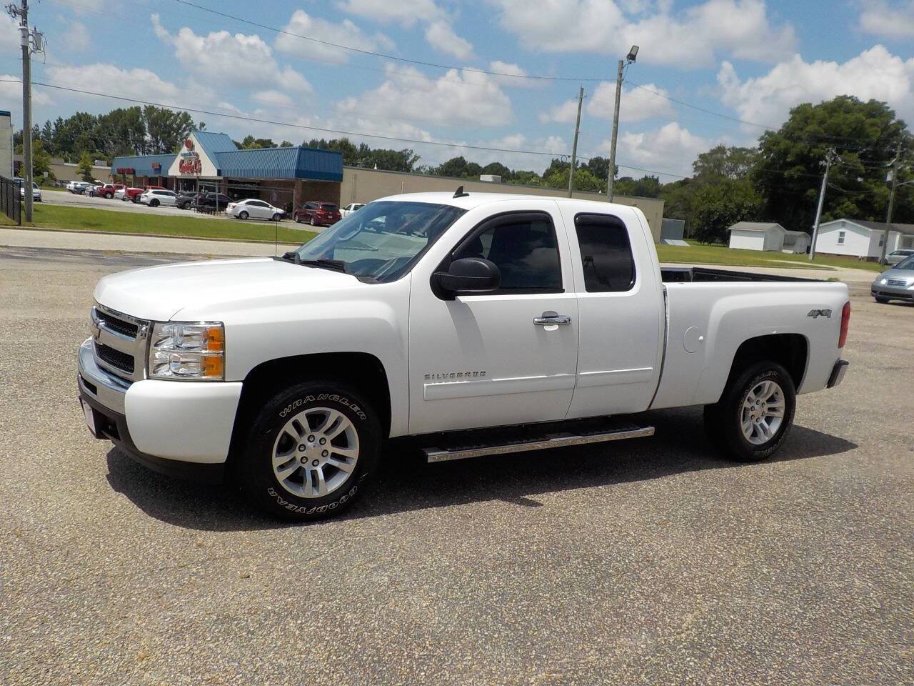 2011 Chevrolet Silverado 1500 LT — Pickup Truck — 163,975 mi — Benson, NC