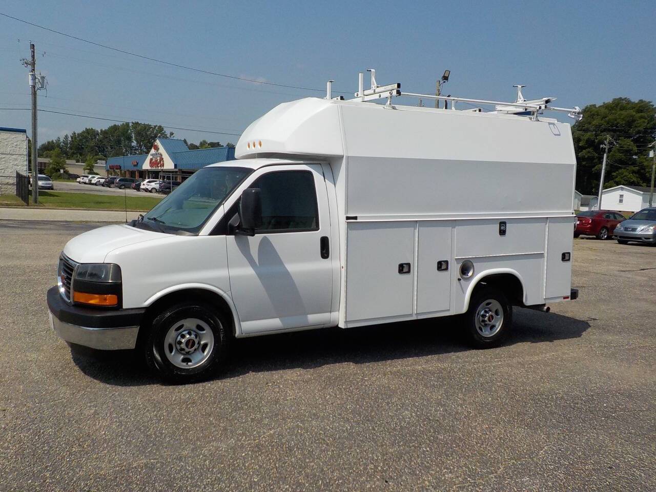 2018 GMC Savana Commercial Cutaway 3500 — Chassis Cab Truck — 78,917 mi — Benson, NC