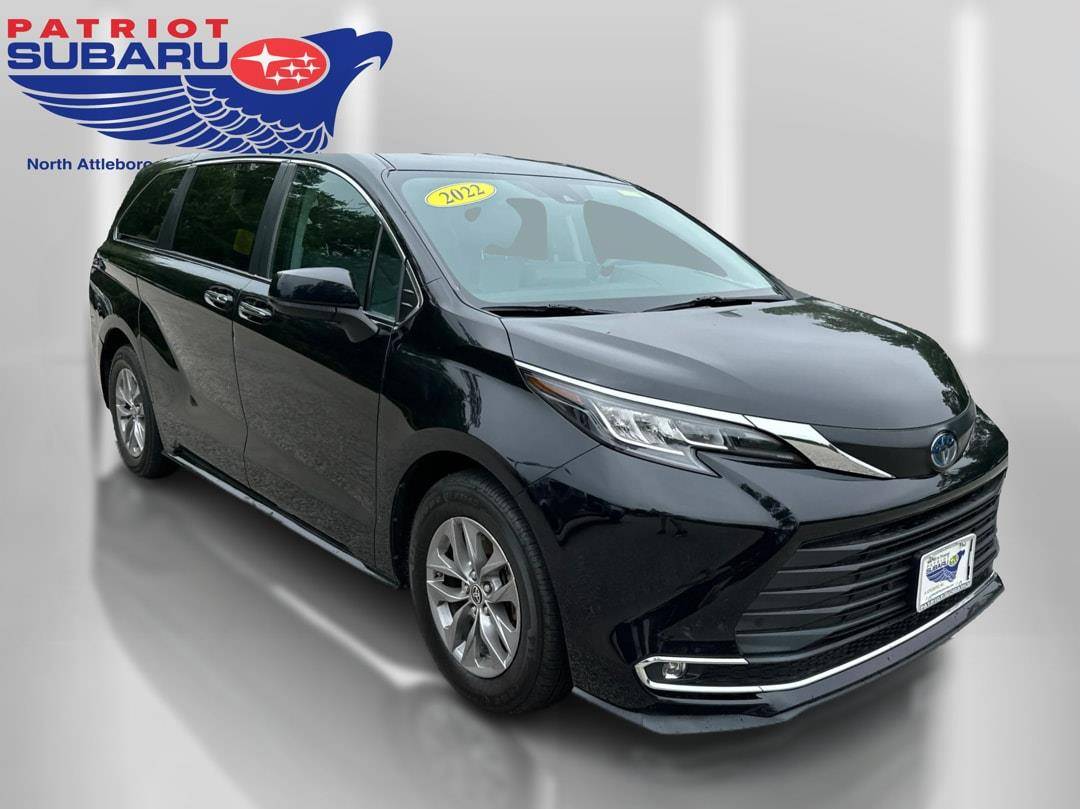 2022 Toyota Sienna XLE — Minivan — 55,496 mi — North Attleboro, MA