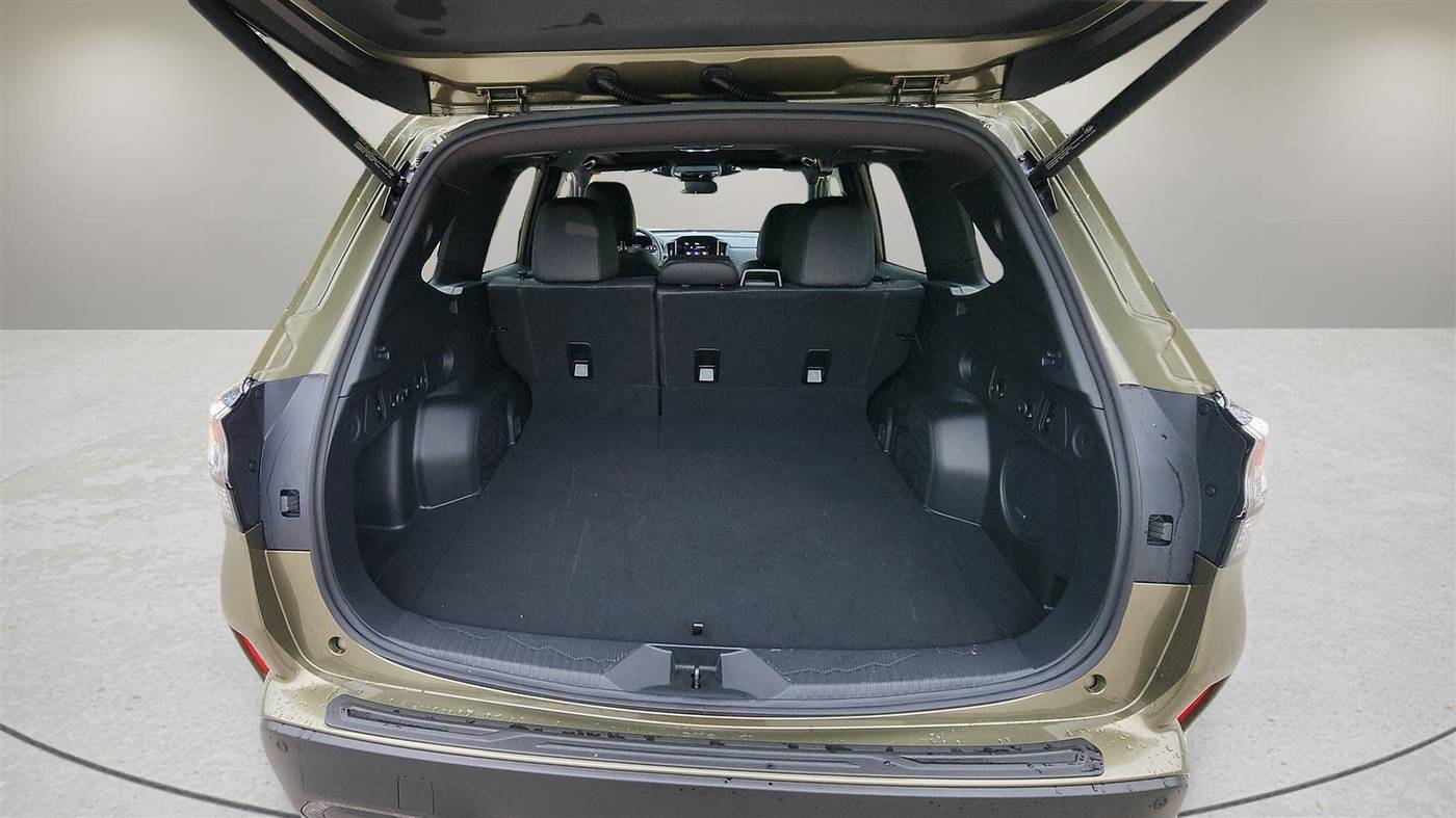 2025 Subaru Forester Limited — SUV — 3,680 mi — North Attleboro, MA