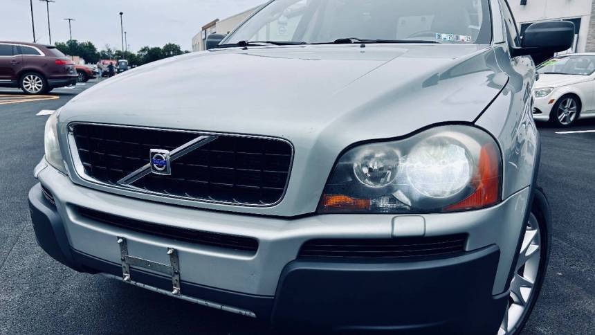2003 Volvo XC90 T6 — SUV — 142,423 mi — Philadelphia, PA
