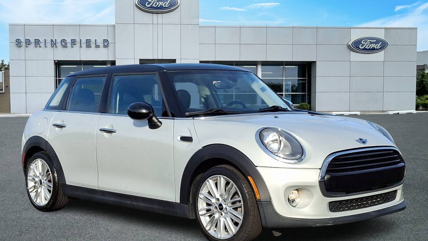 2016 MINI Hardtop Cooper — Hatchback — 62,327 mi — Springfield, PA
