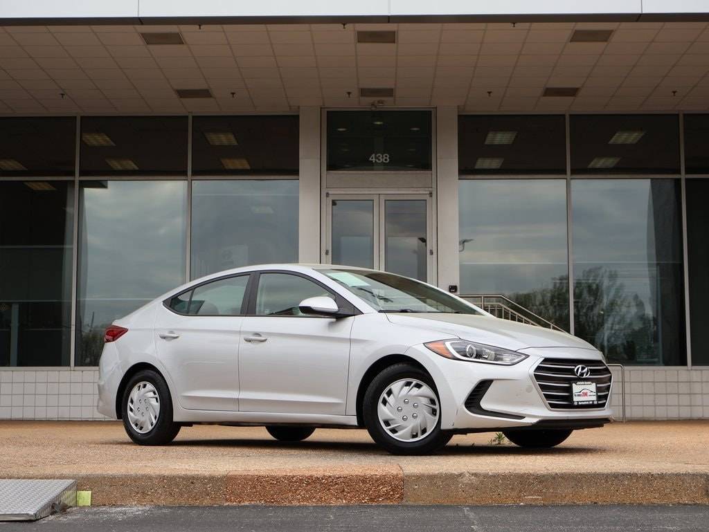 2017 Hyundai Elantra SE — Sedan — 43,509 mi — Springfield, MO