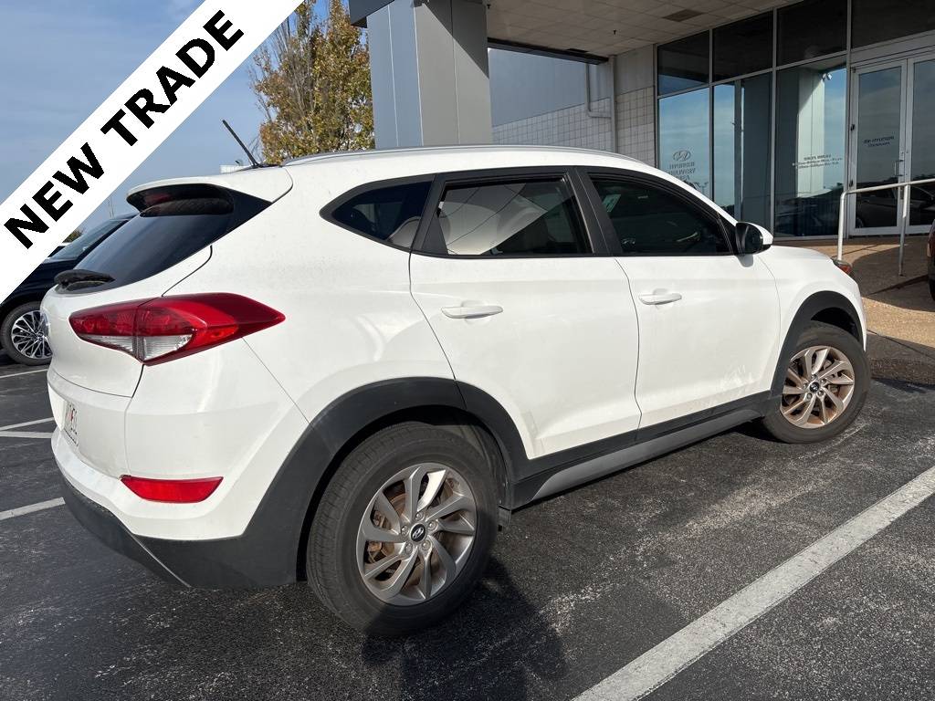 2017 Hyundai Tucson SE — SUV — 105,775 mi — Springfield, MO