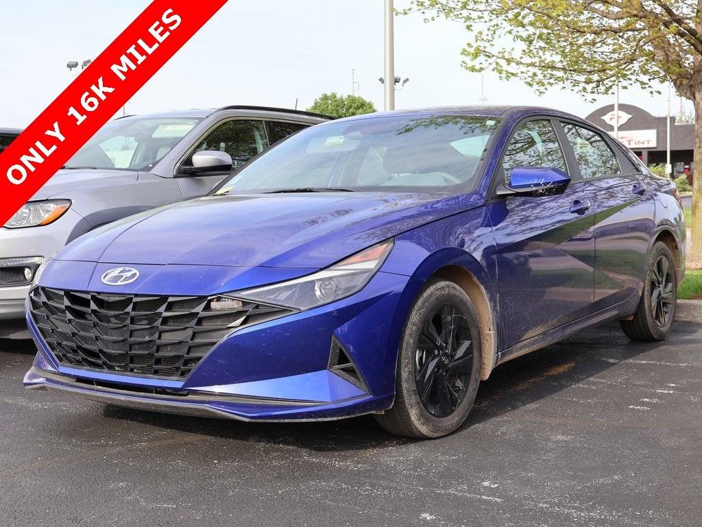 2023 Hyundai Elantra SEL — Sedan — 16,383 mi — Springfield, MO