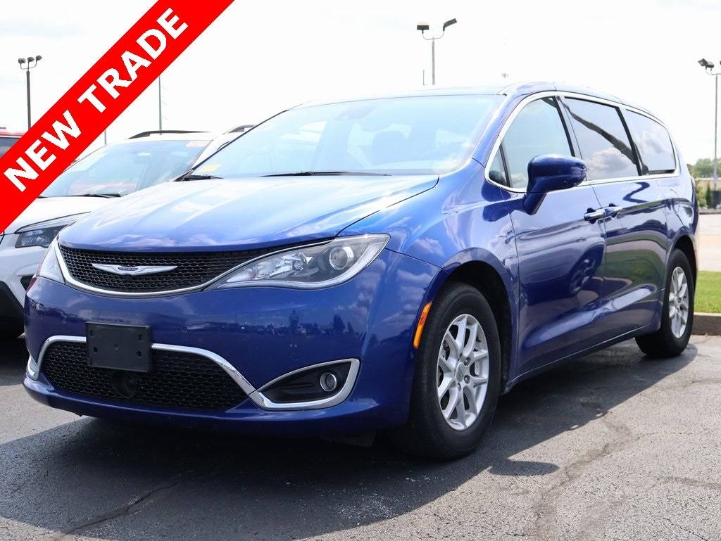 2020 Chrysler Pacifica Touring — Minivan — 43,212 mi — Springfield, MO