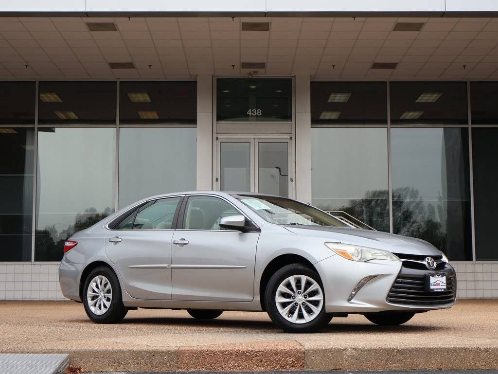 2015 Toyota Camry LE — Sedan — 134,898 mi — Springfield, MO