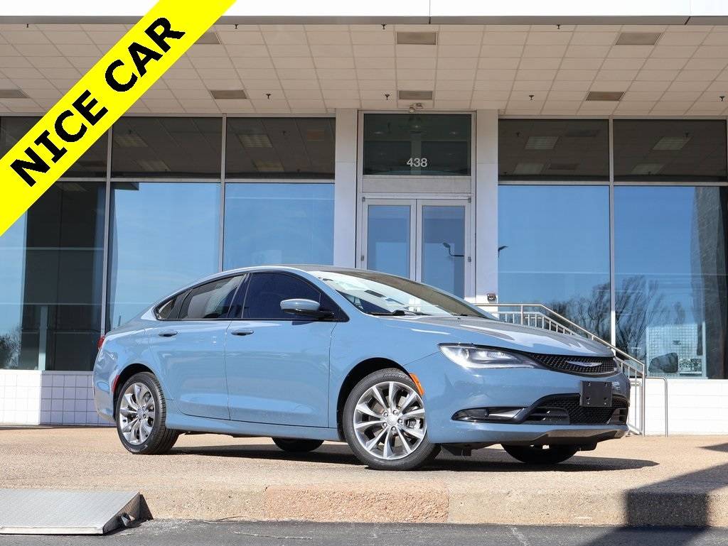 2015 Chrysler 200 S — Sedan — 147,427 mi — Springfield, MO