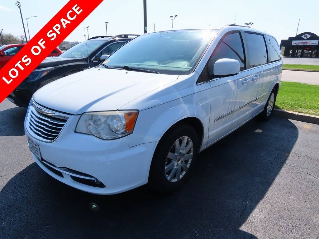 2014 Chrysler Town & Country Touring — Minivan — 140,255 mi — Springfield, MO