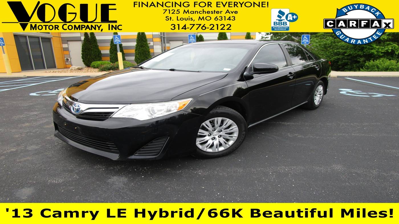 2013 Toyota Camry Hybrid LE — Sedan — 66,433 mi — St. Louis, MO