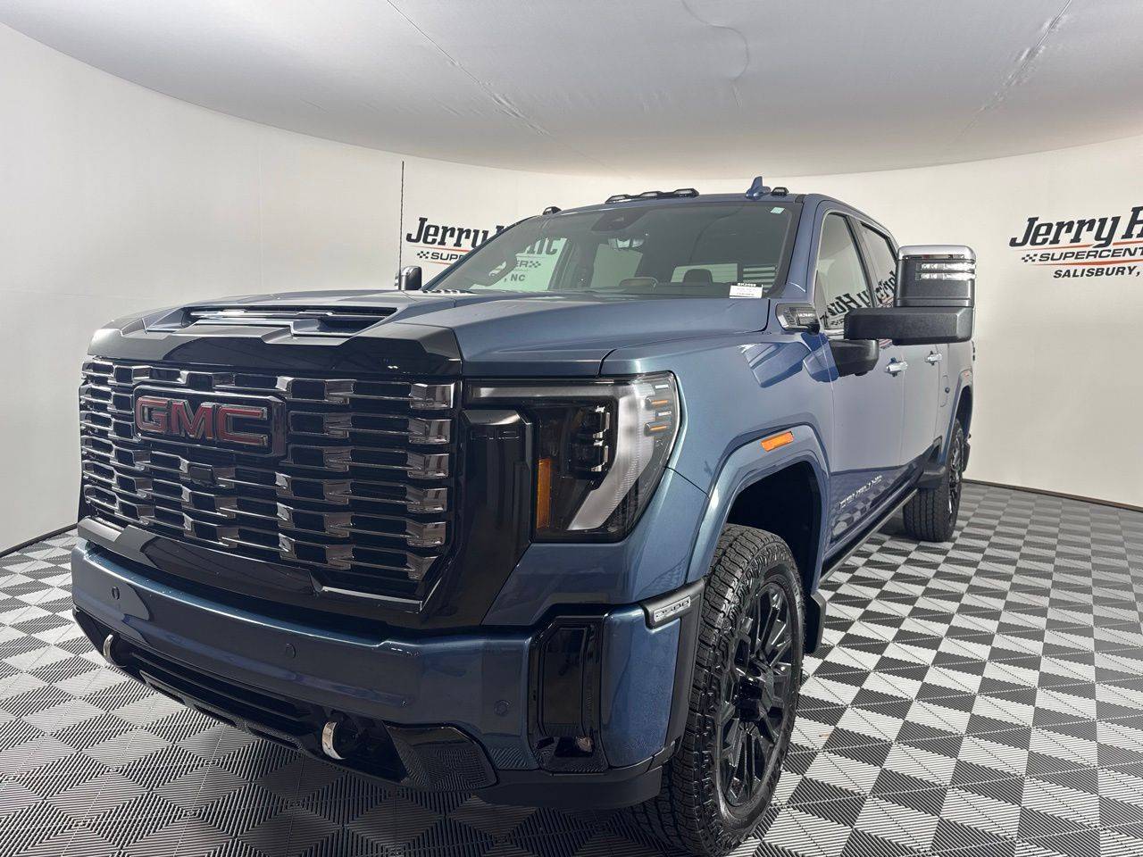2025 GMC Sierra 2500HD Denali Ultimate — Pickup Truck — 6,466 mi — Salisbury, NC