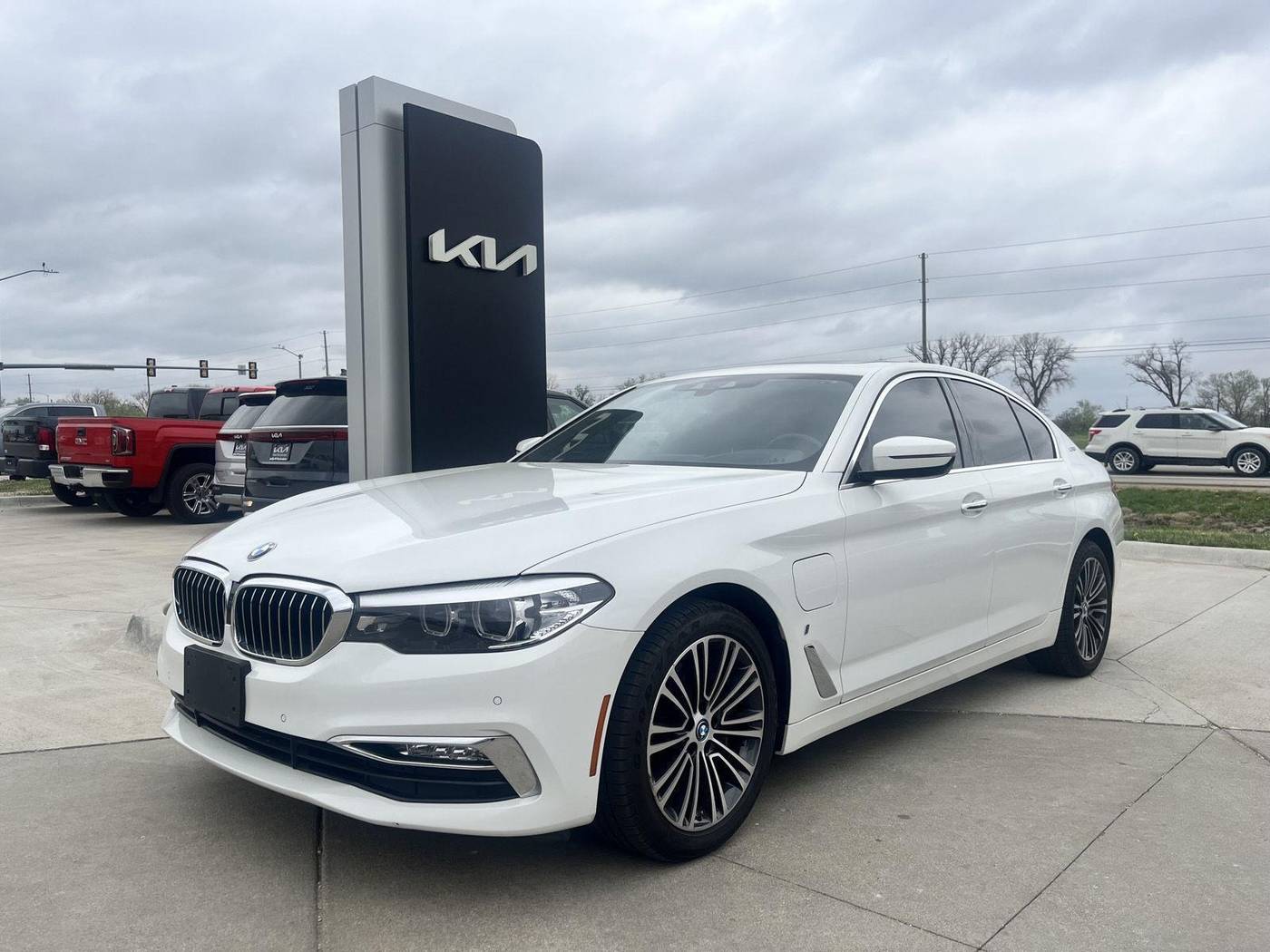 2018 BMW 5 Series 530e — Sedan — 85,406 mi — Manhattan, KS