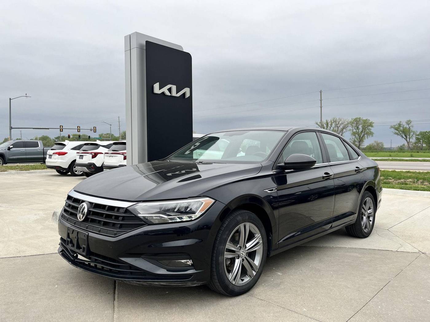 2019 Volkswagen Jetta R-Line — Sedan — 84,919 mi — Manhattan, KS