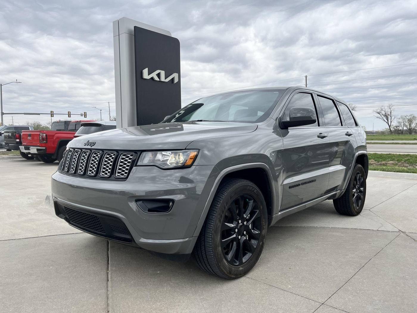 2021 Jeep Grand Cherokee WK Laredo X — SUV — 21,107 mi — Manhattan, KS