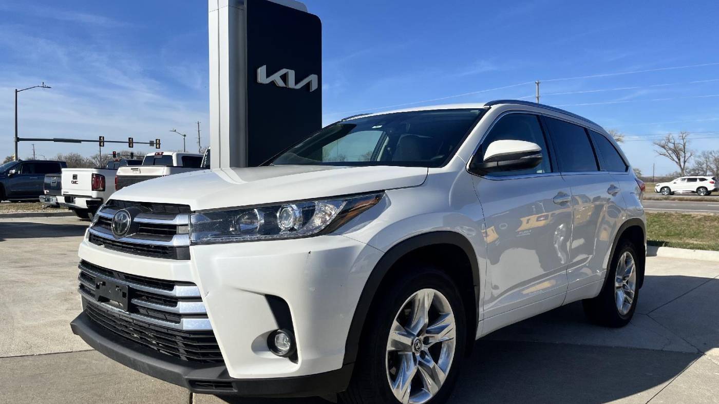 2019 Toyota Highlander Limited — SUV — 148,860 mi — Manhattan, KS