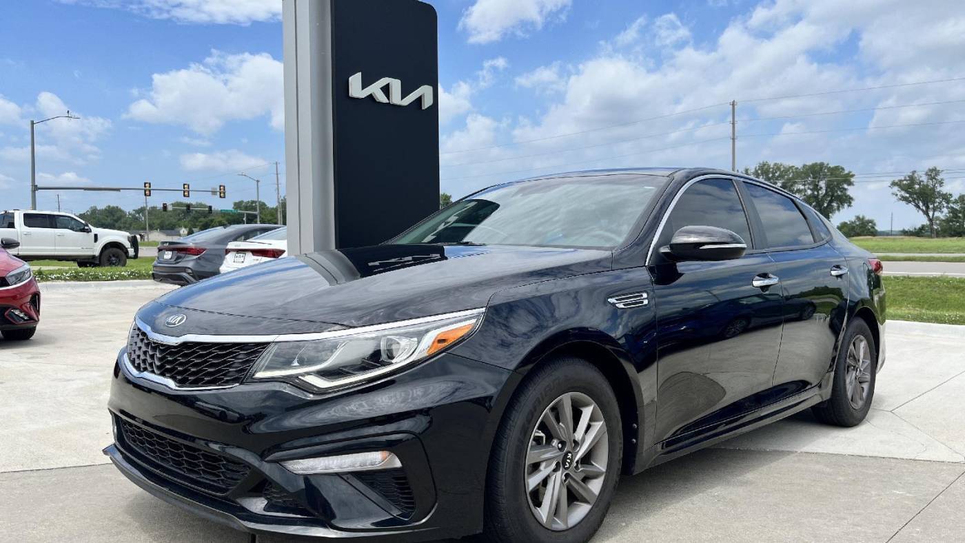 2020 Kia Optima LX — Sedan — 40,588 mi — Manhattan, KS