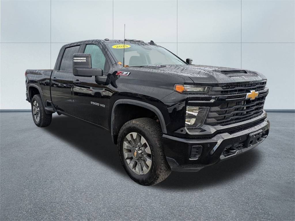2025 Chevrolet Silverado 2500HD Custom — Pickup Truck — 10,480 mi — Pittsfield, MA
