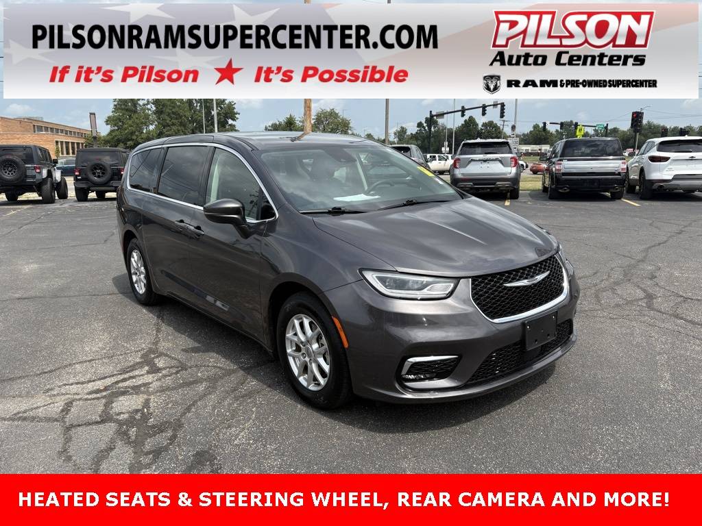 2023 Chrysler Pacifica Touring L — Minivan — 63,738 mi — Charleston, IL