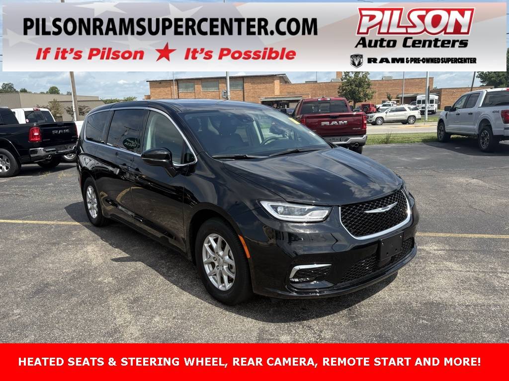 2024 Chrysler Pacifica Touring L — Minivan — 37,311 mi — Charleston, IL