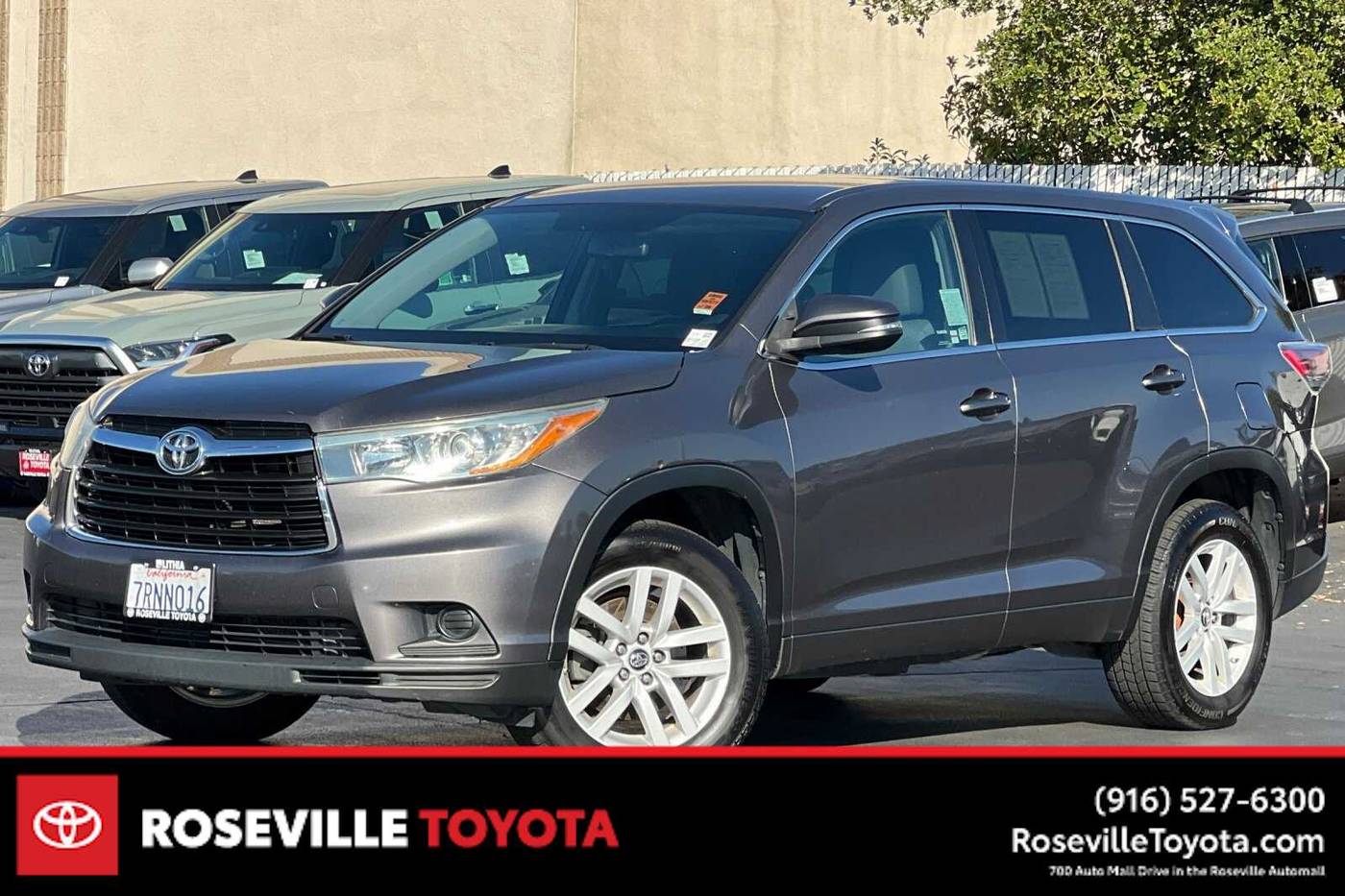 2016 Toyota Highlander LE V6 — SUV — 235,759 mi — Roseville, CA