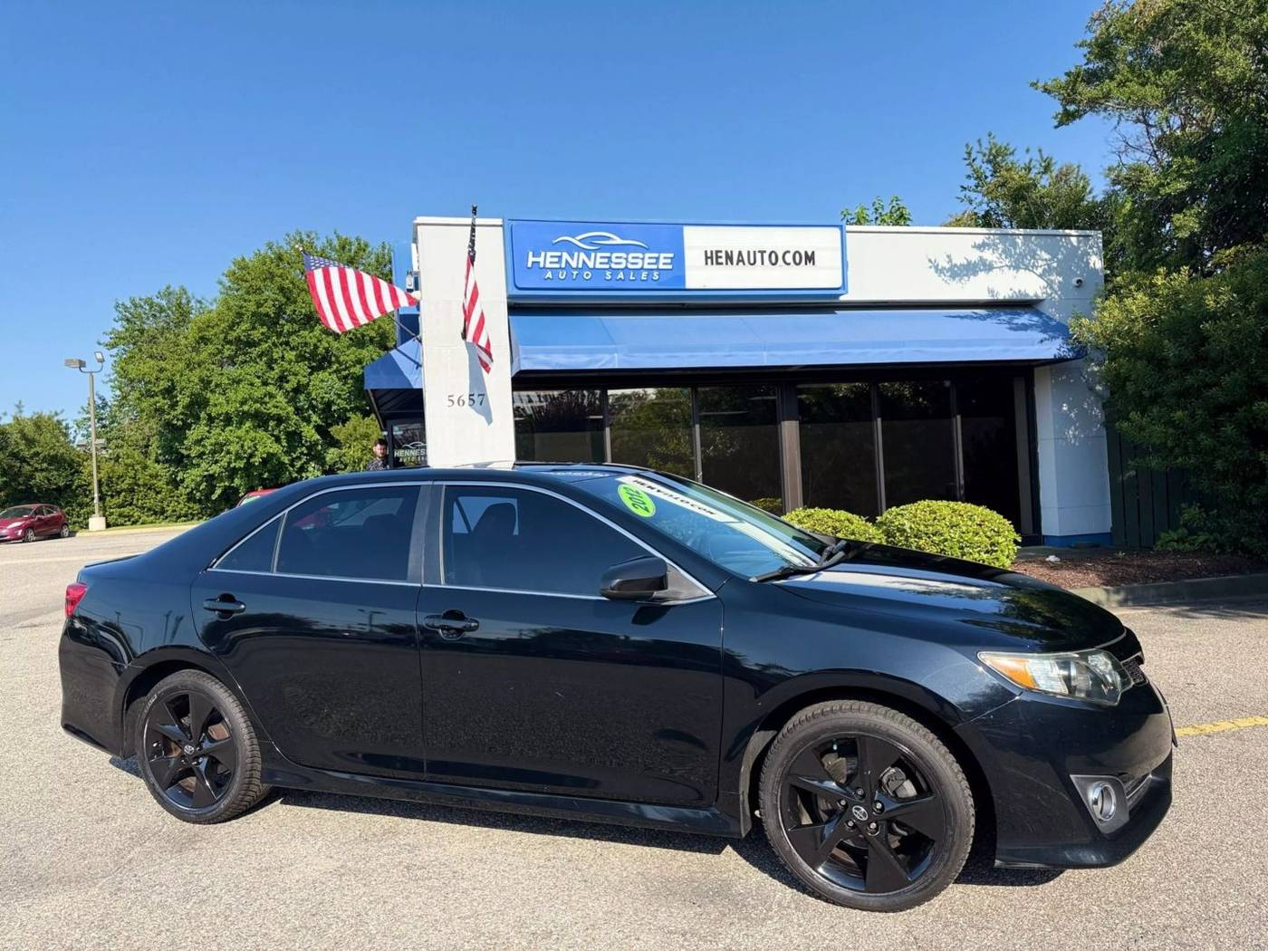 2012 Toyota Camry XLE V6 — Sedan — 96,401 mi — Virginia Beach, VA